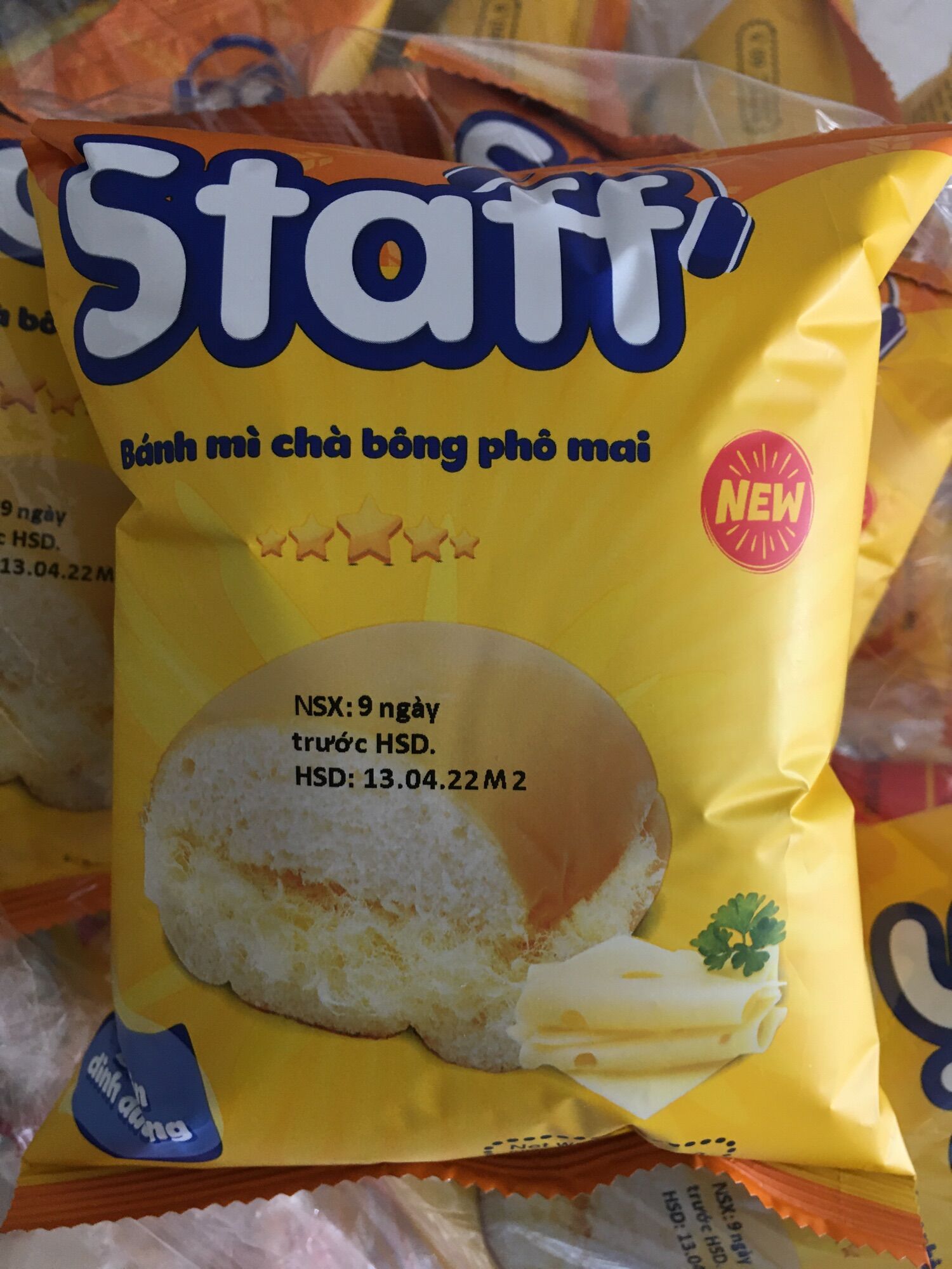 40 bịch bánh mì tươi chà bông phô mai staff