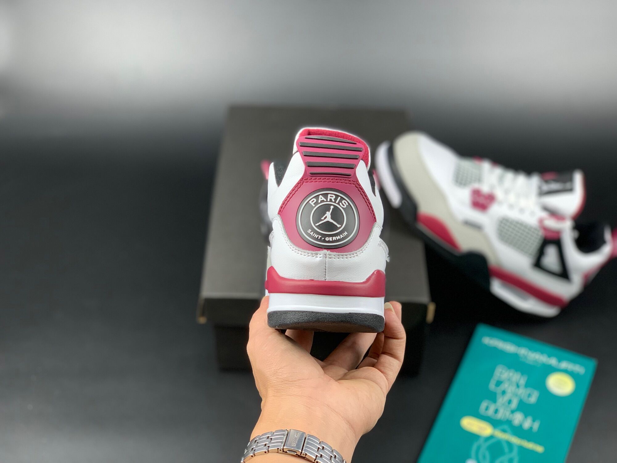 Giày thể thao/ Sneaker Jorden 4 Paris (Full box)