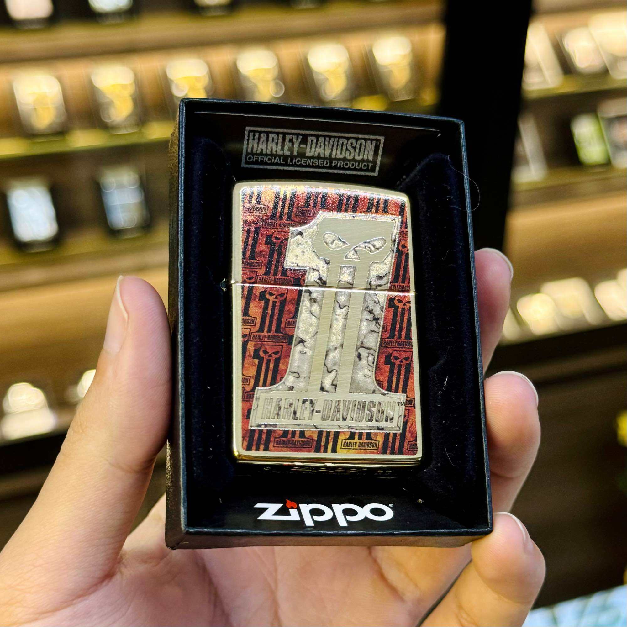 Zippo5555 Zippo Harley-Davidson Number 1 Skull High Polish Brass