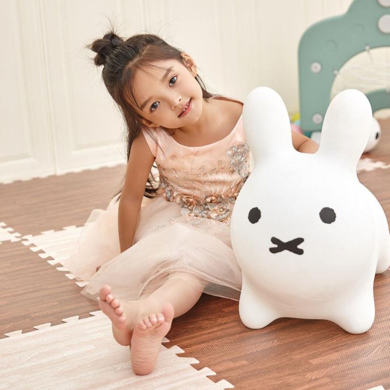 Đồ Chơi Thú Nhún Thỏ Chân Ngắn Dành Cho Bé từ 1t trở lên