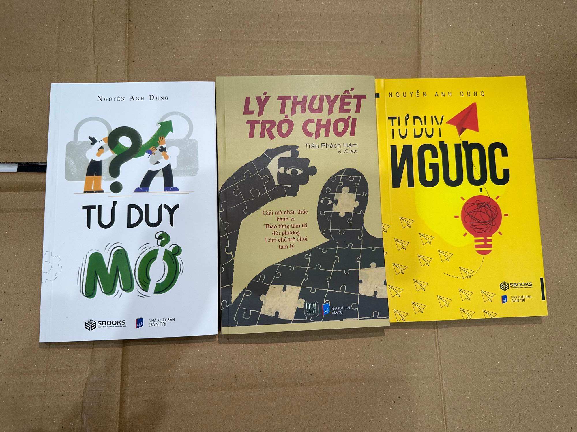 ComBo 2 Cuốn Sách Tư Duy Mở + Tư Duy Ngược