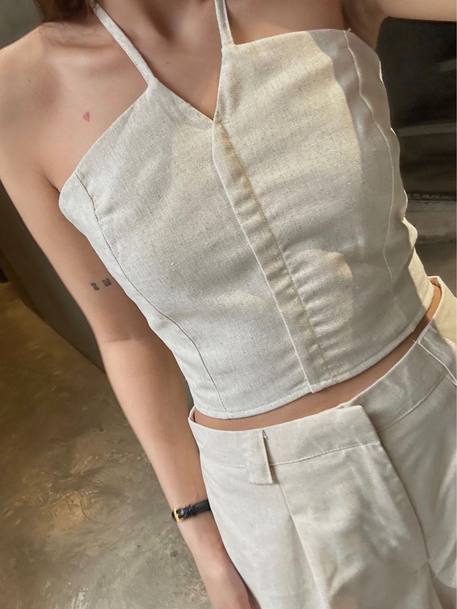 Áo croptop yếm cột dây - 𝐈𝐫𝐢𝐬 𝐓𝐨𝐩