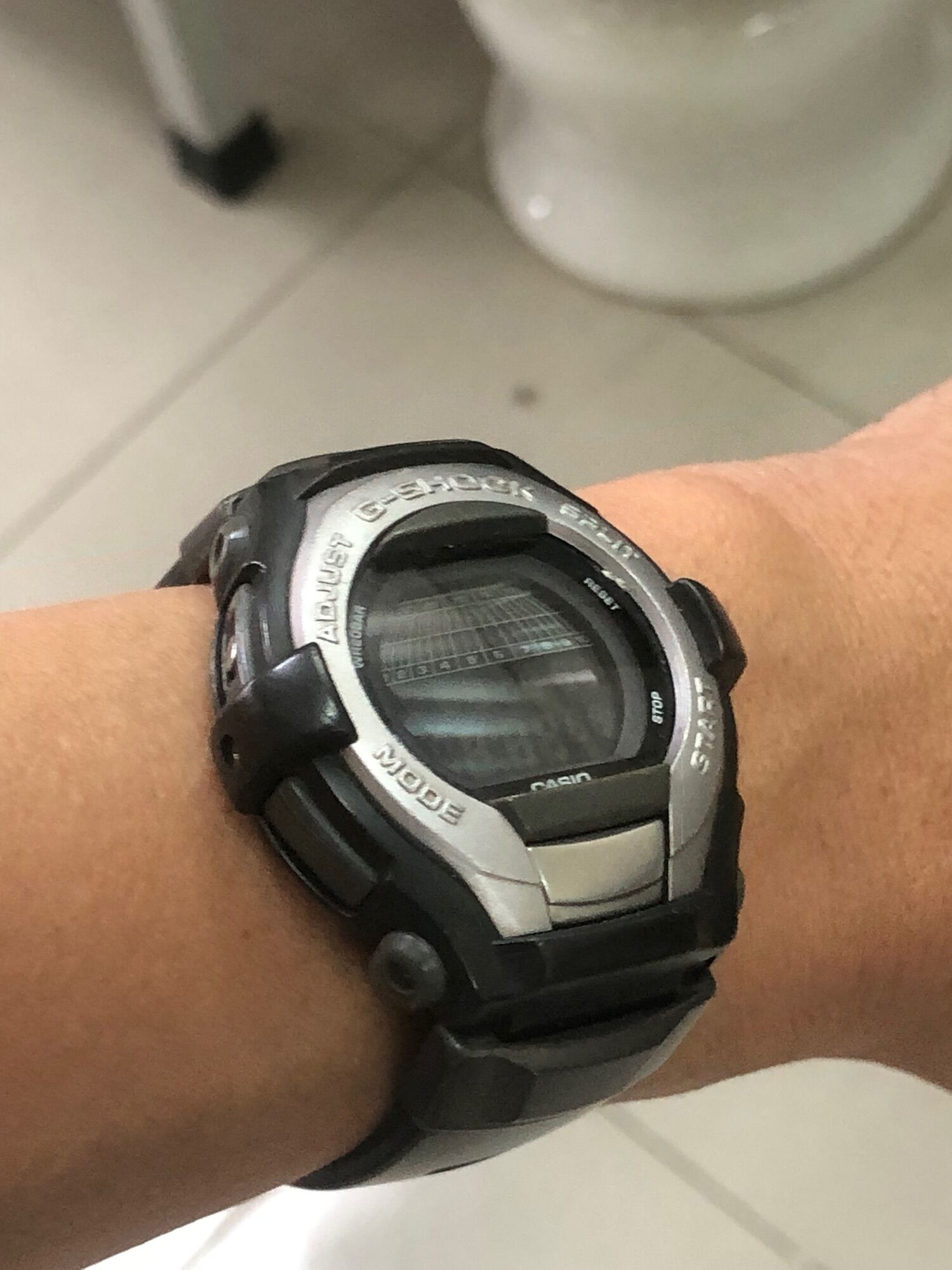 Đồng hồ nam casio G-shock G-cool phiên bản trắng