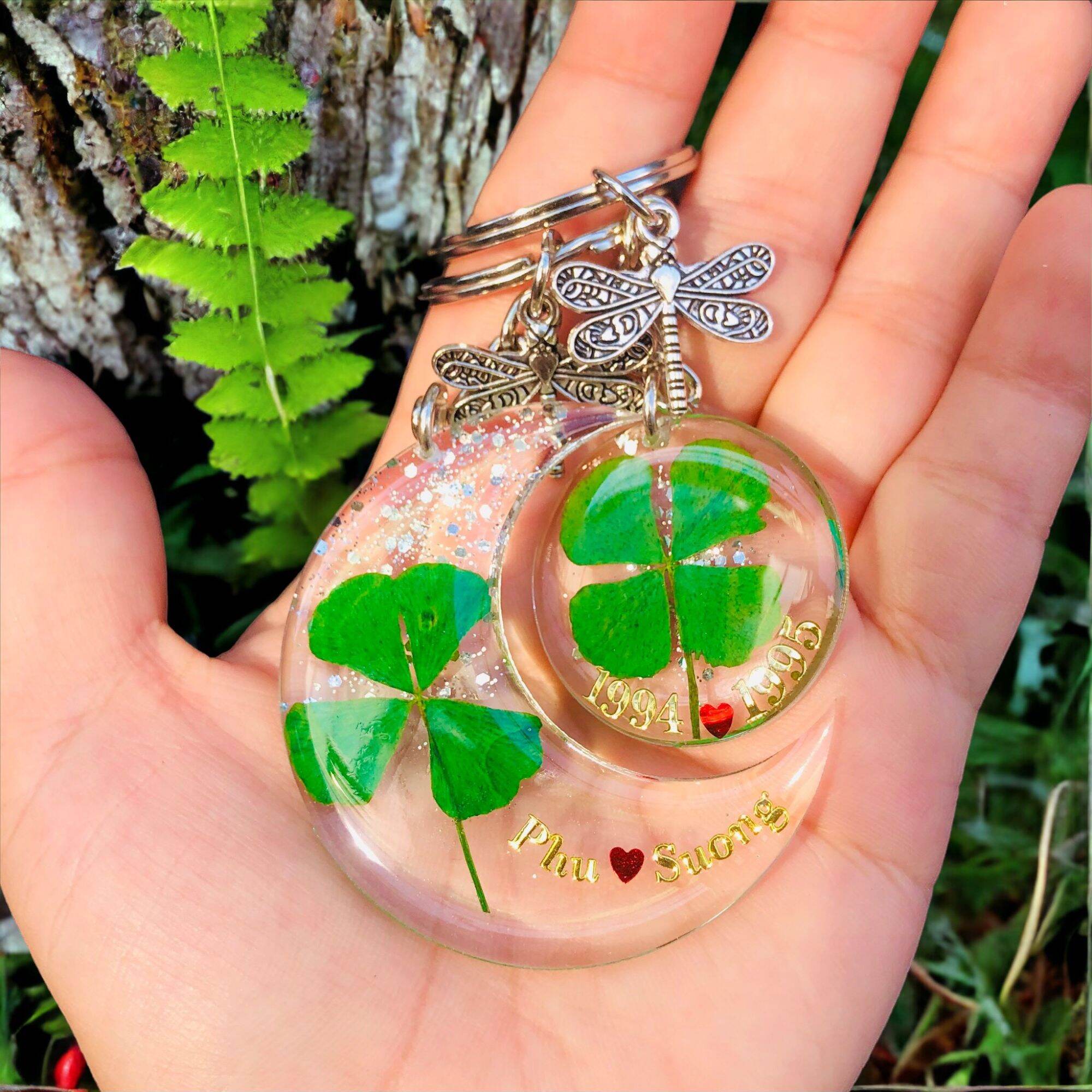 Móc khóa cặp đôi cỏ 4 lá thật handmade Lilande