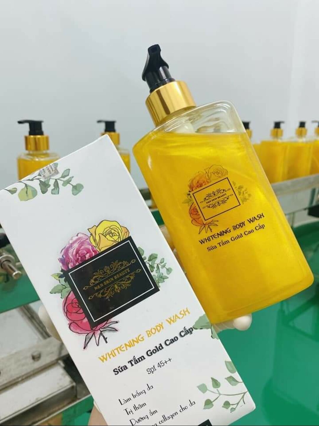 SỮA TẮM KÍCH TRẮNG VÀNG 24K