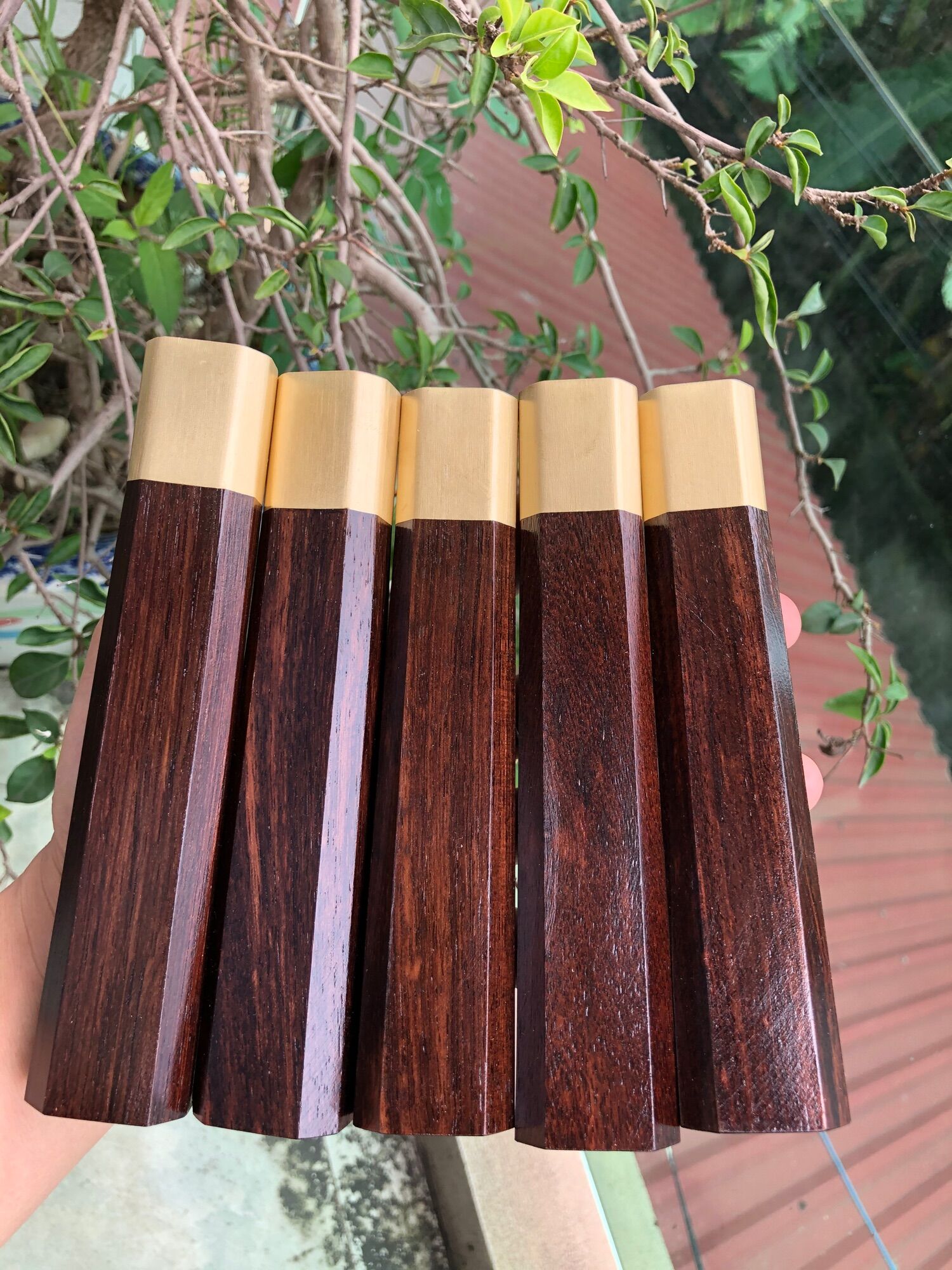 Chuôi cẩm khâu đồng