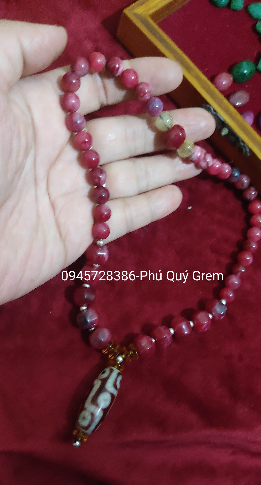 Vòng đeo cổ Ruby Nam Phi mix Dzi 9m và bi bạc , thạch anh tóc tự nhiên