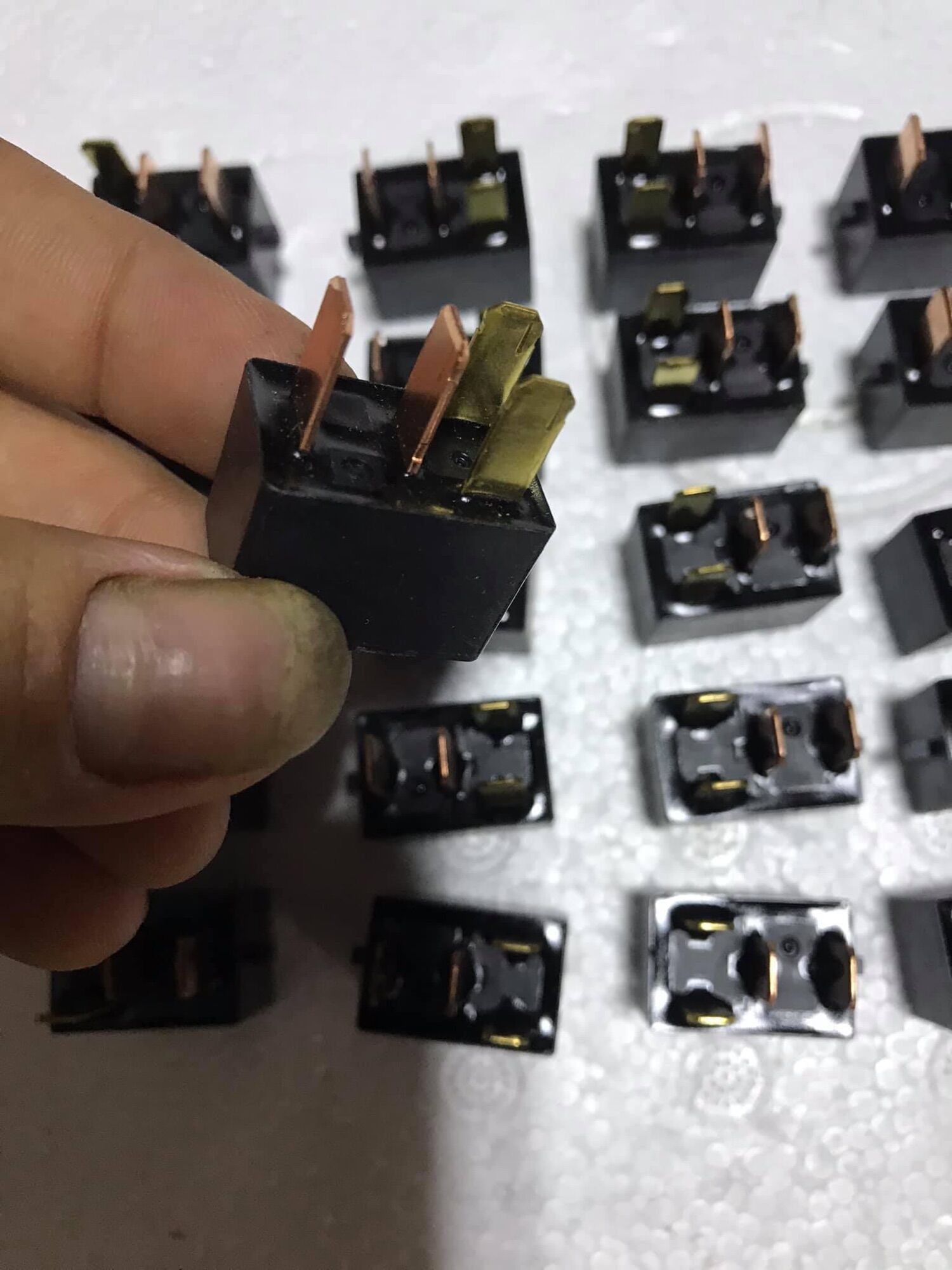 Rờ le 4 chân 5 chân hàng Zin trần