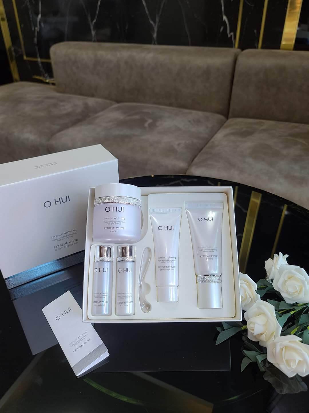 Kem dưỡng trắng da và chống lão hóa. OHUI Extreme White