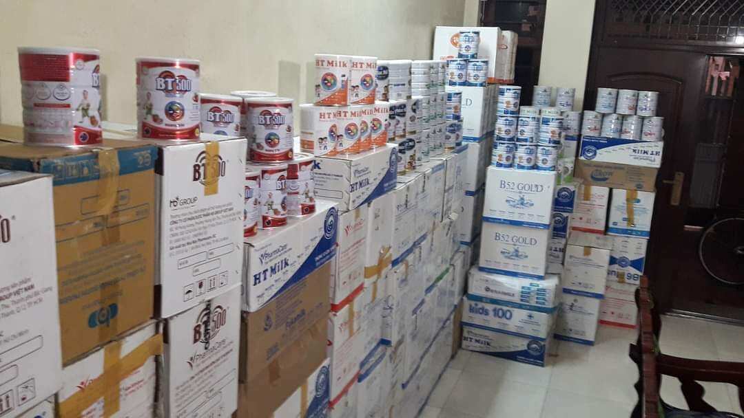 Sữa bột 900g data còn 1-2 tháng