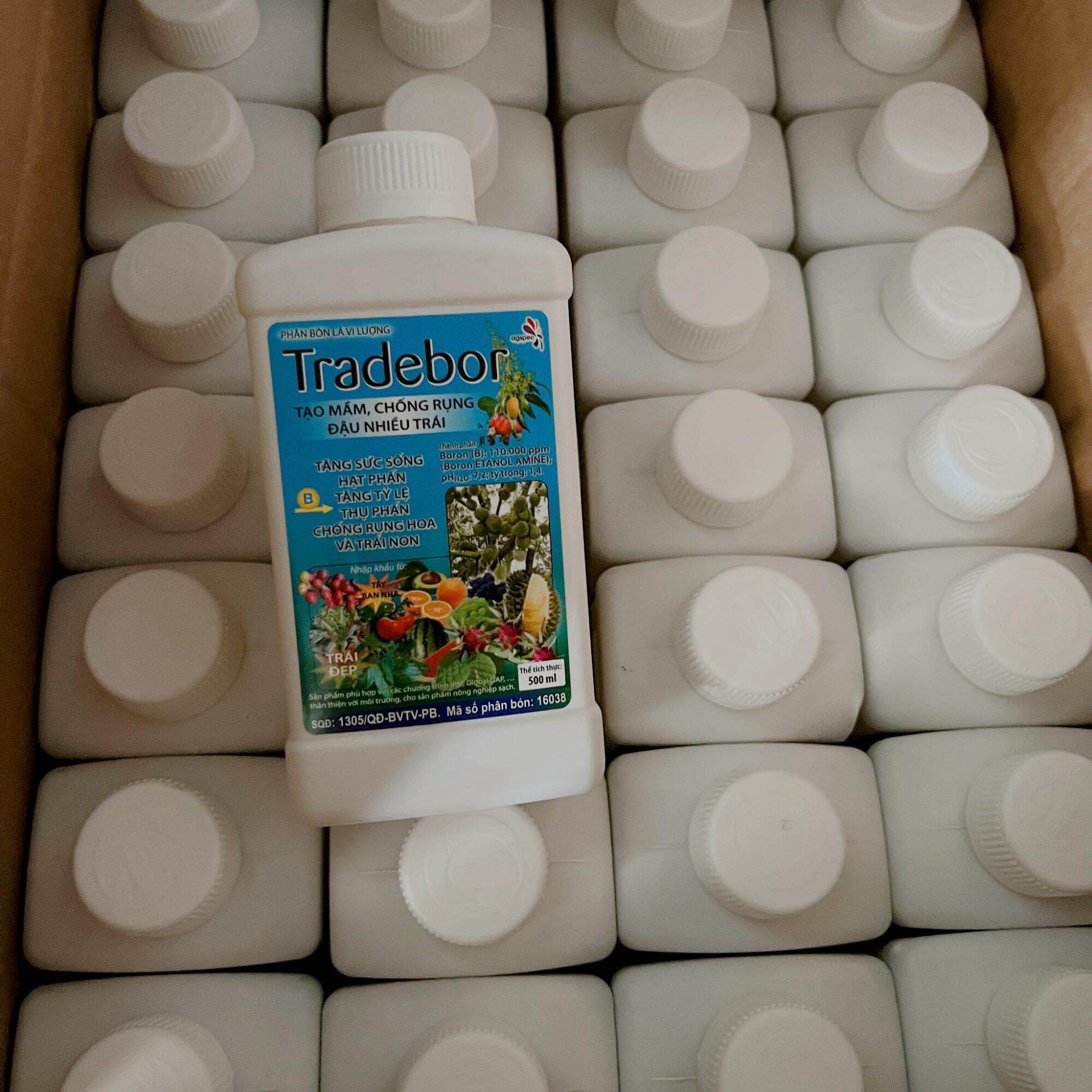 Phân bón lá vi lượng TRADEBOR chai 500ml