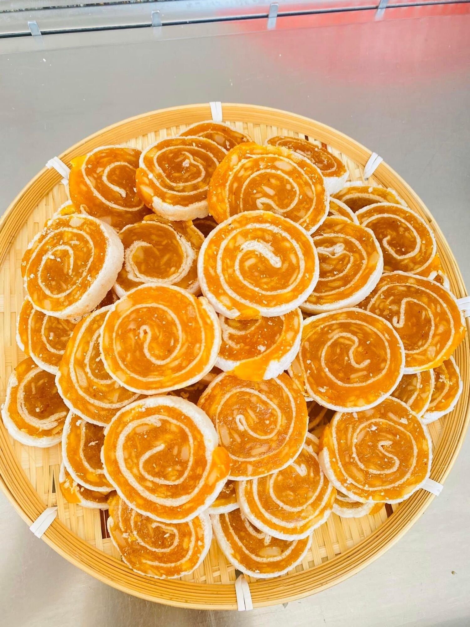 Kẹo khóm dừa non cuộn bánh phồng 250g/ 500g/ 1kg - bánh kẹo đồ ăn vặt- mứt tết