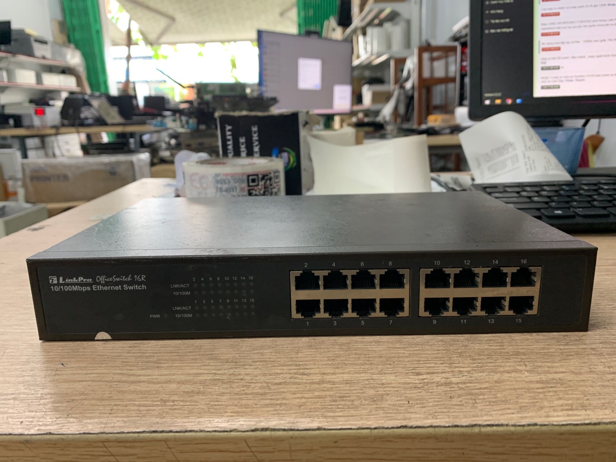 bộ chia cổng mạng Hub switch 16 cổng Tplink