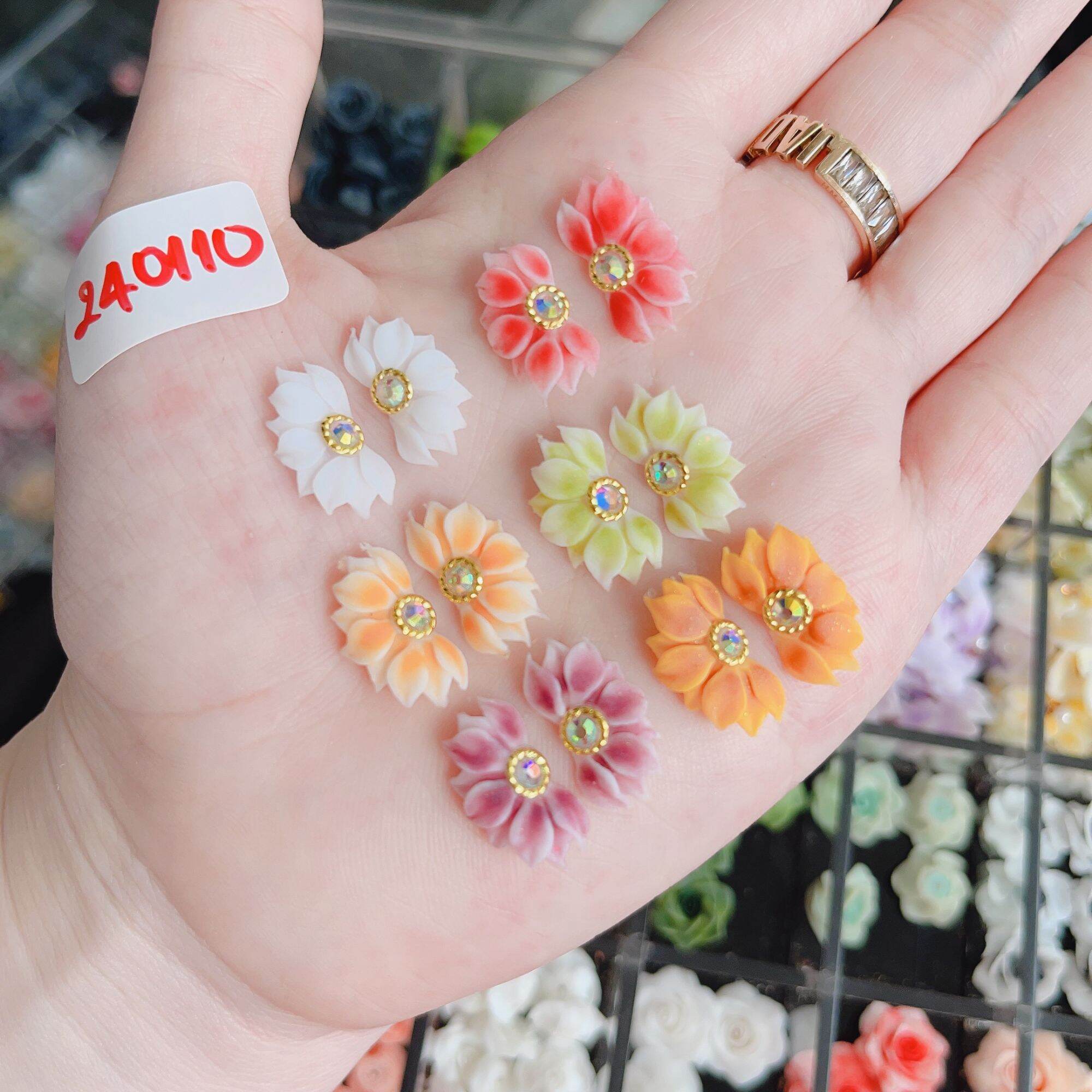 Hoa bột nail hoa đính tay / giá 1 bông