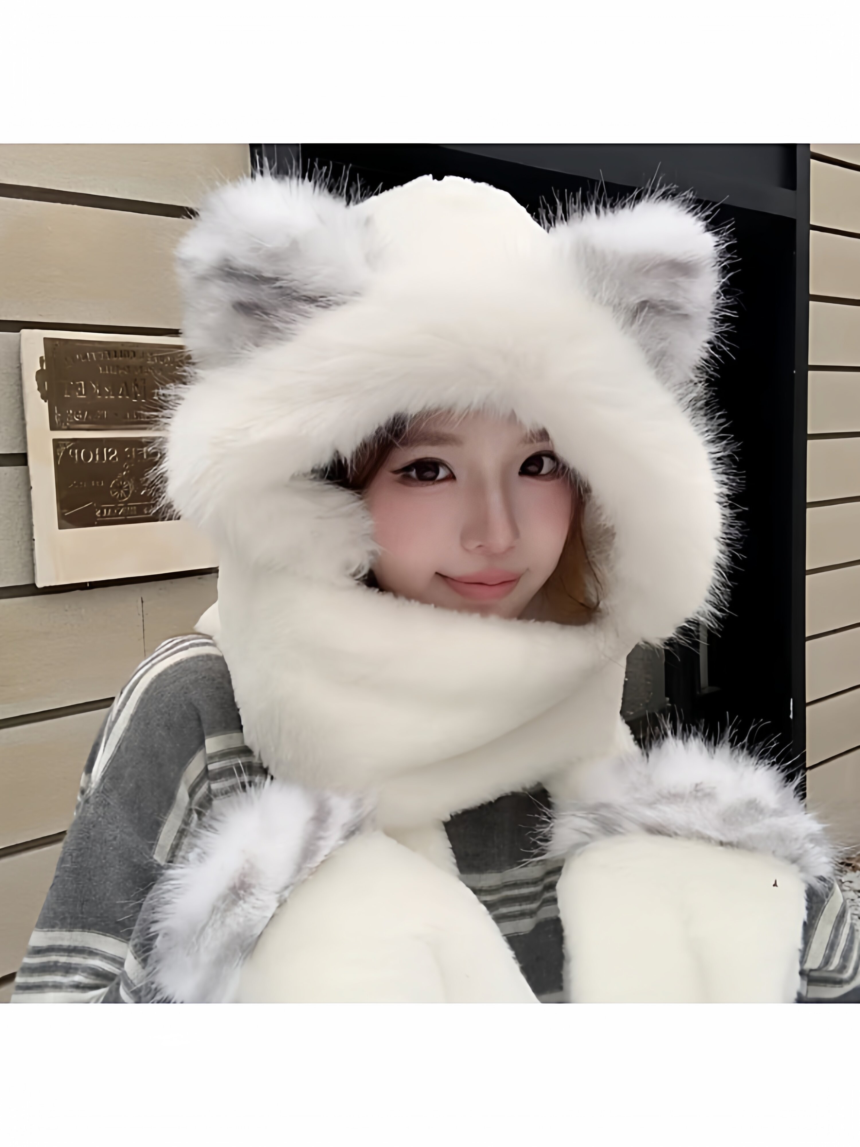 YANREN | Warm Fluffy Windproof Hat Scarf Gloves Set Giá 919,000 Đồng*Miễn phí vận chuyển