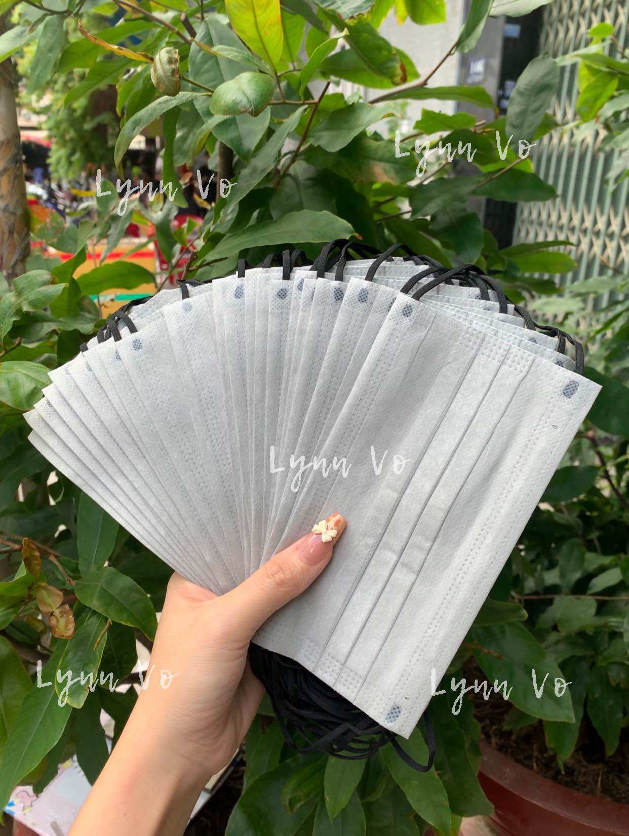 Khẩu trang 3 lớp -quai đeo êm tai-không xù