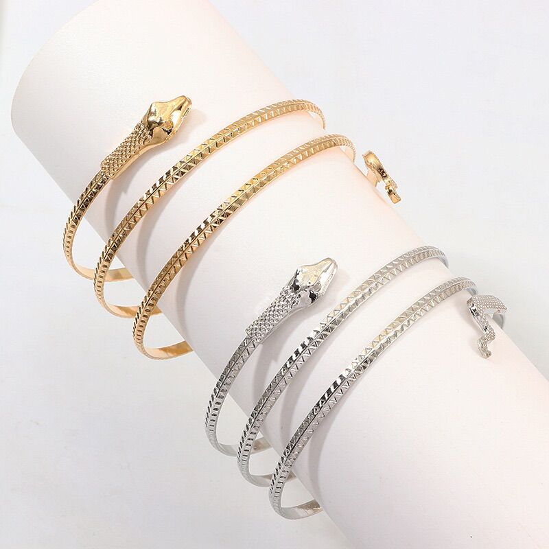 Vòng đeo tay hình con rắn - Arora Boutique