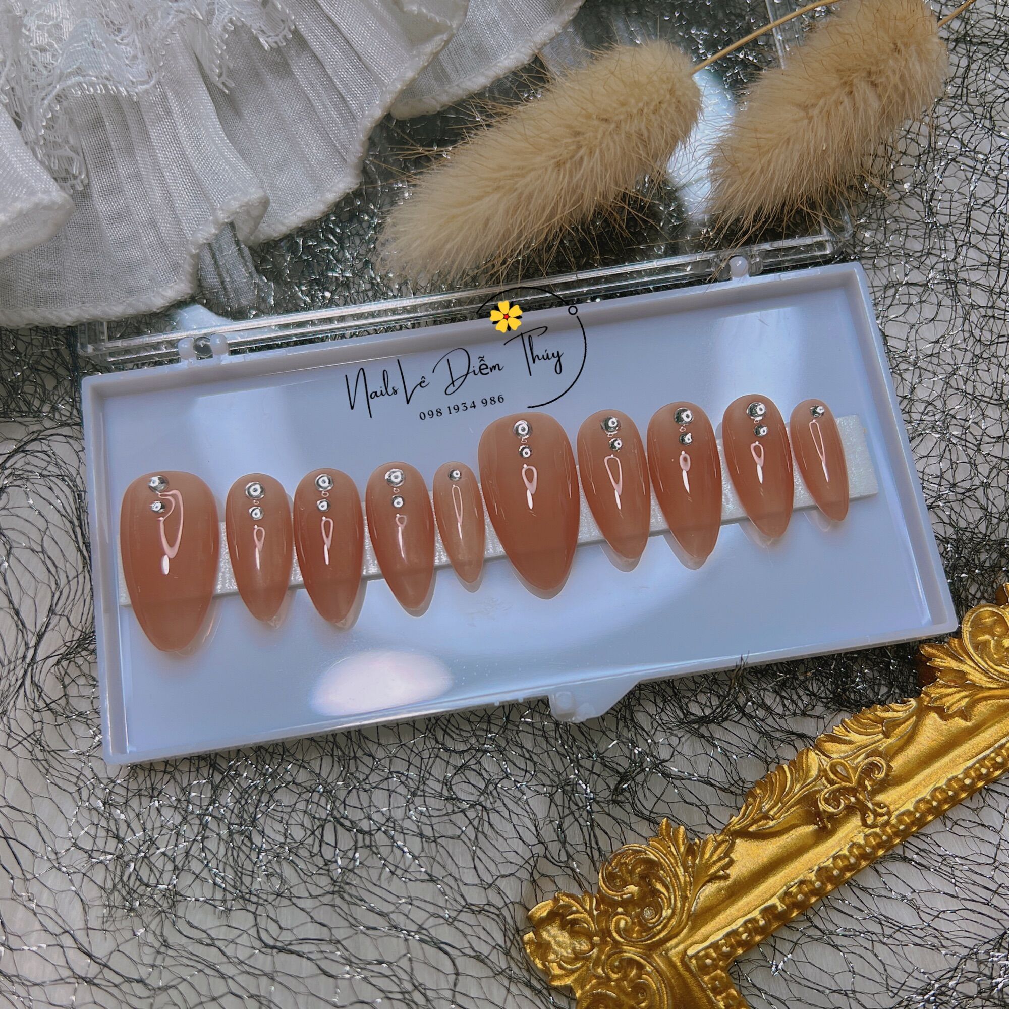 NailBox Thiết Kế Màu Thạch Nâu Phom Oval NB30