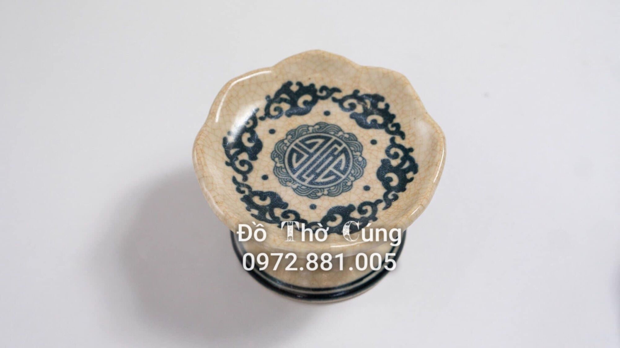Đế sứ kê nến - đồ thờ men rạn đen