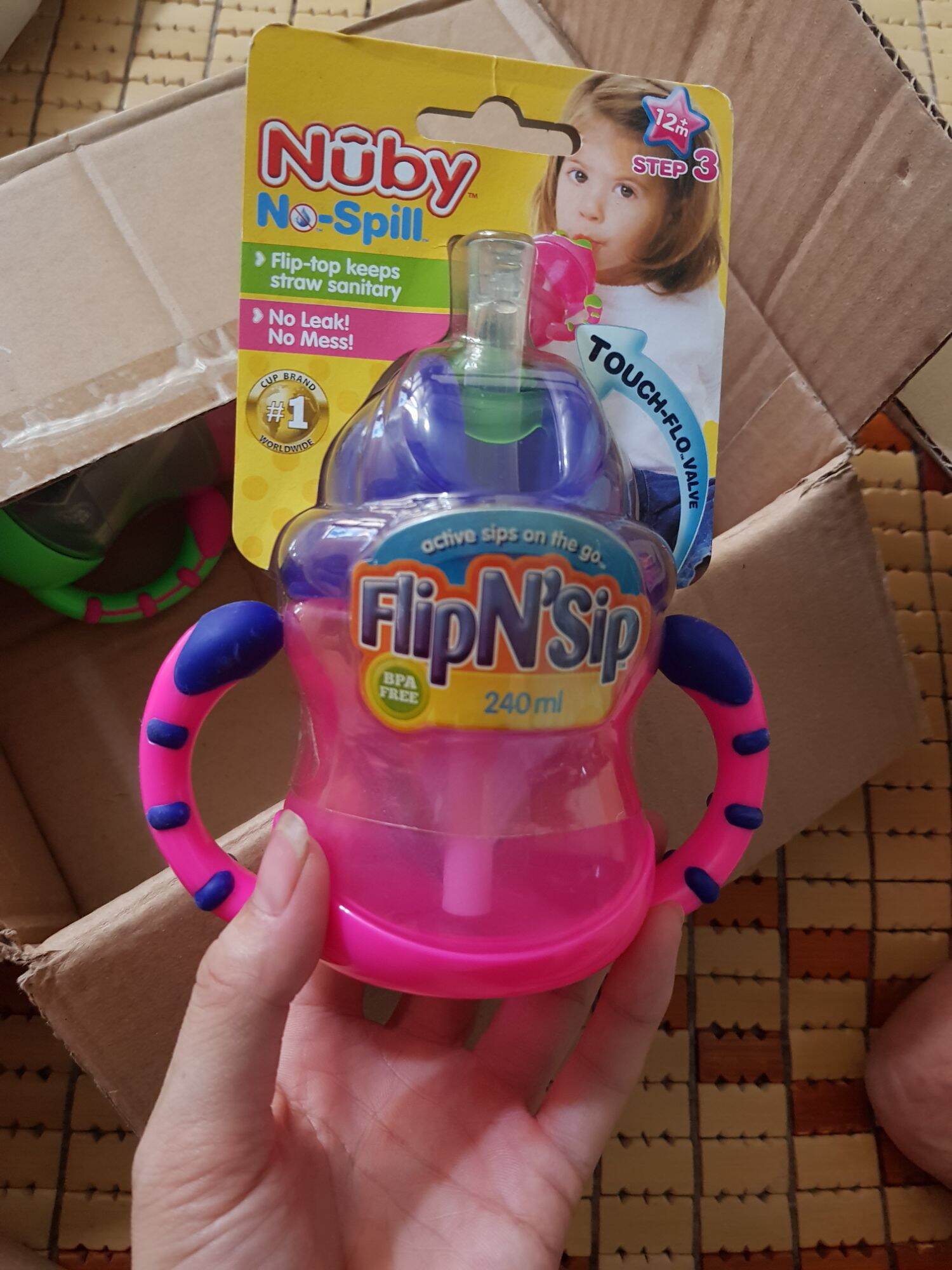 Bình uống nước Nuby ống hút