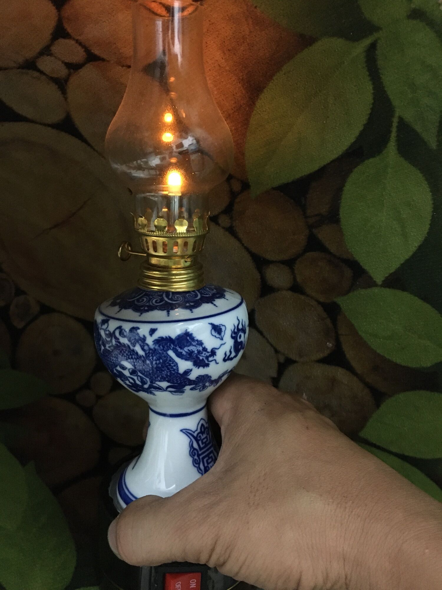 Đèn thờ dầu dùng pin men Lam gốm Bát Tràng đẹp