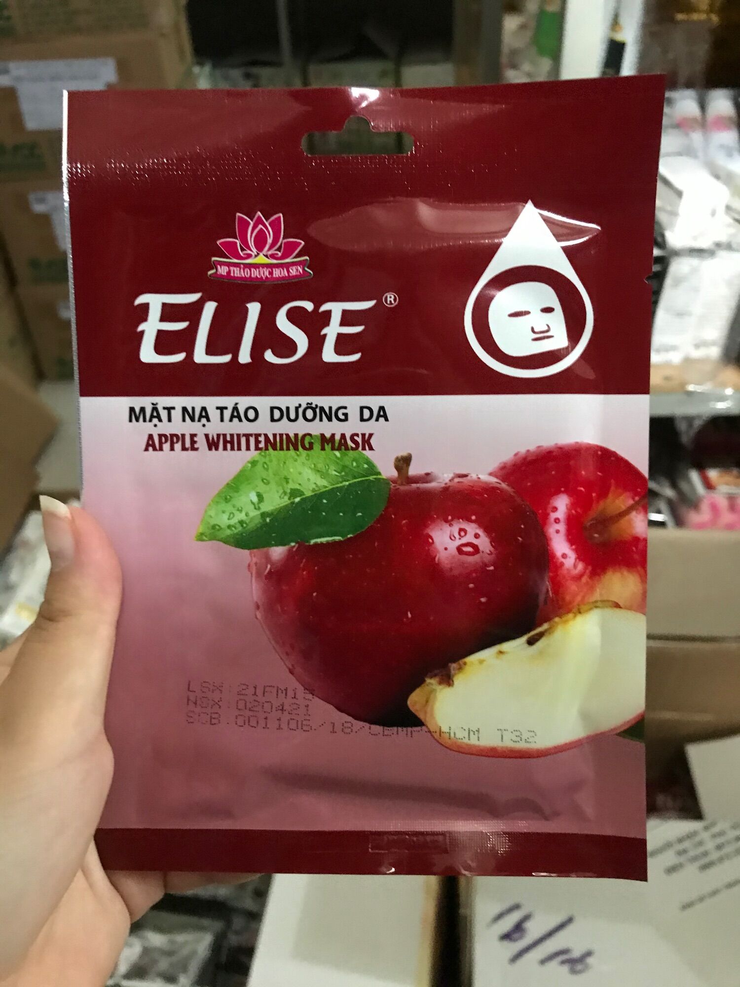 Mặt nạ táo Elise