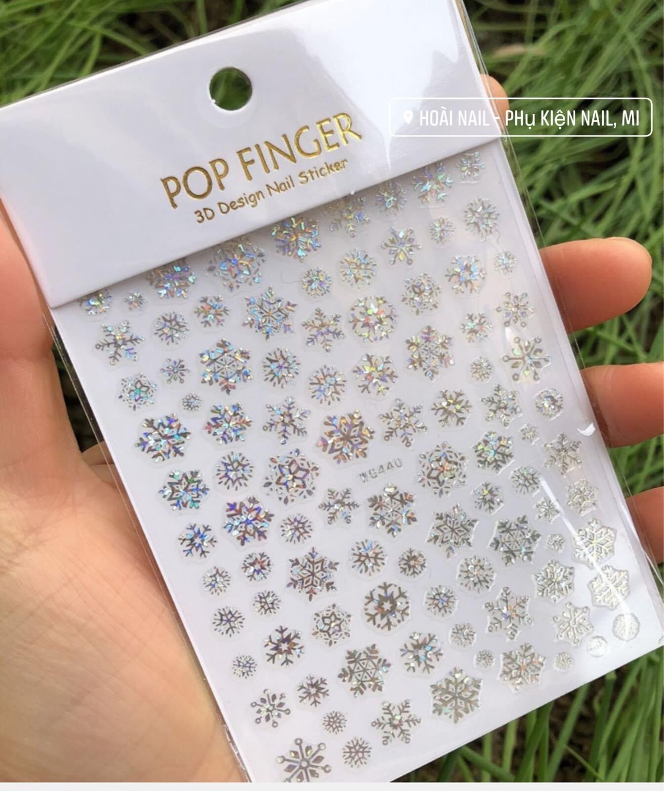 Sticker bông tuyết noel (giao mẫu ngẫu nhiên hoặc ib gửi mẫu cho shop)