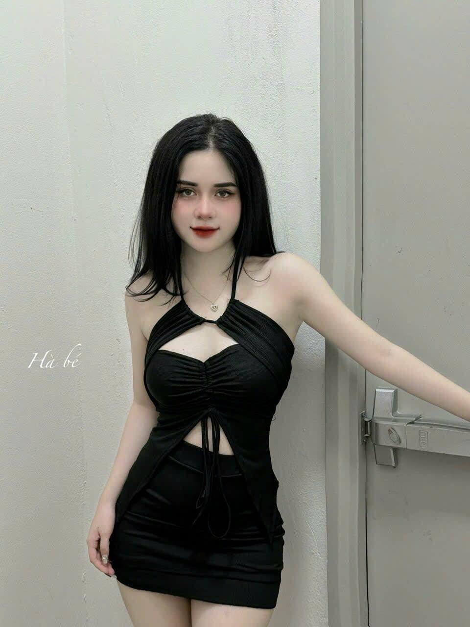 Set bộ yếm rút dây đuôi tôm kèm chân váy ôm
