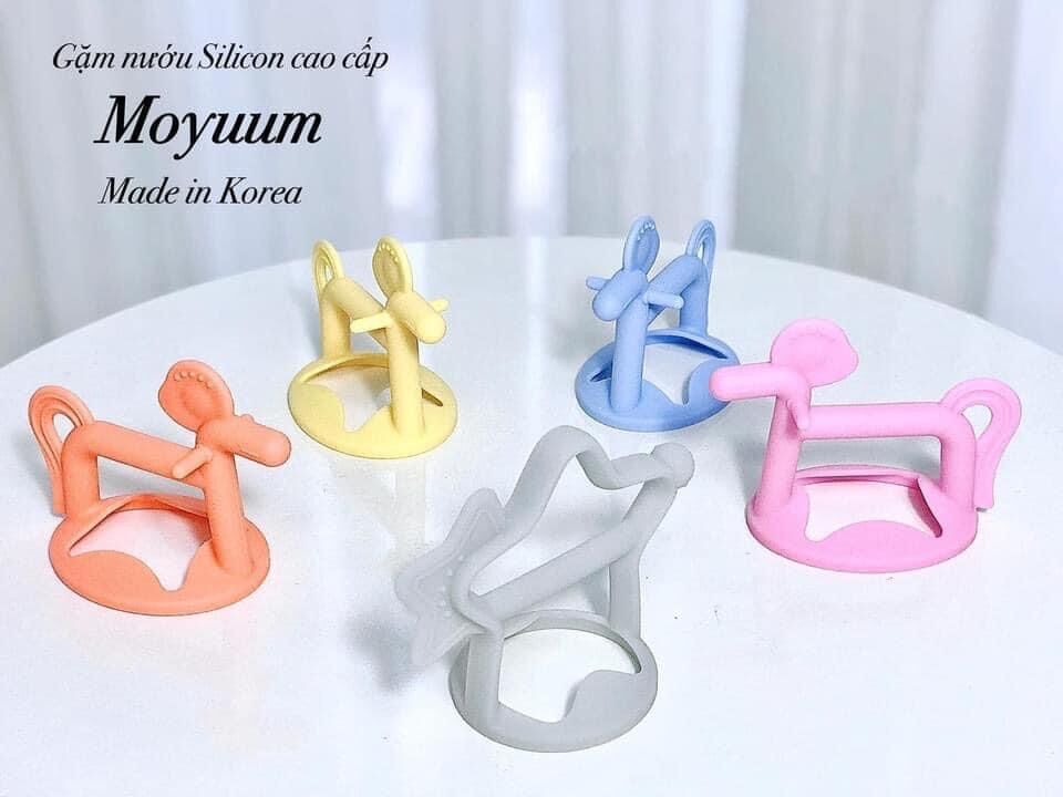 Gặm nướu silicon Moyuum Hàn Quốc cho bé
