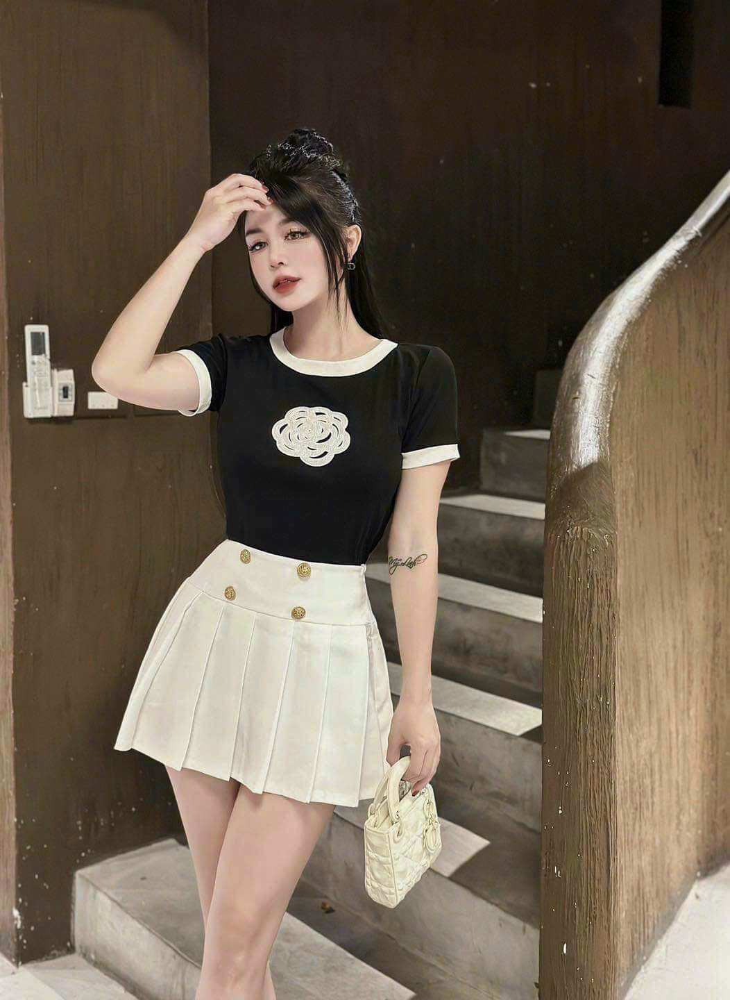 ÁO COTTON THÊU HOA CAO CẤP