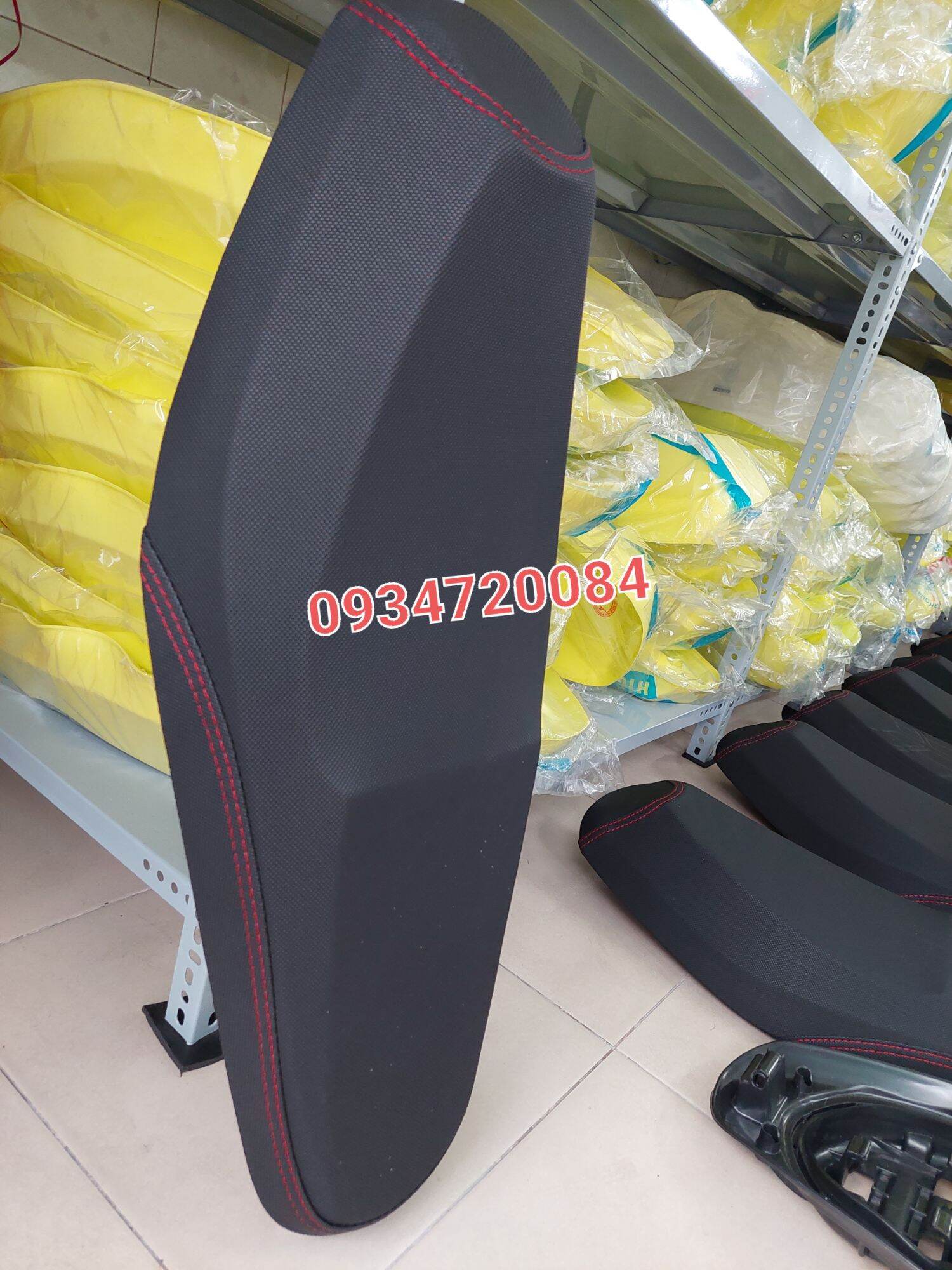 Yên xe wave 110 độ 2 tầng- mút trắng, áo 4d may vành