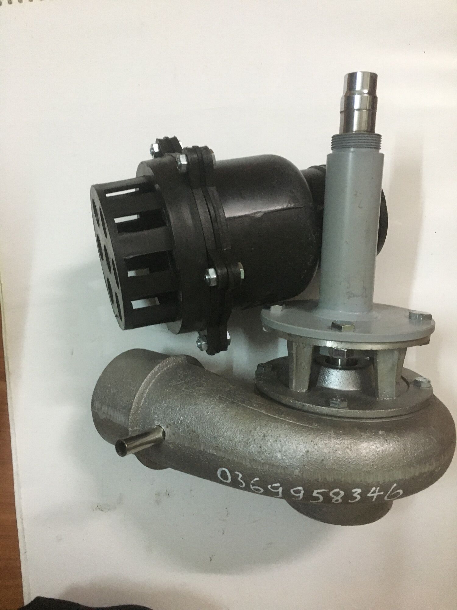 Máy bơm nước gắn xe máy thân dài phi 76