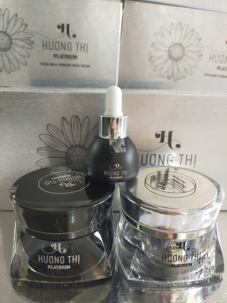 Bộ dưỡng da mặt sáng tối đa chức năng Hương thị