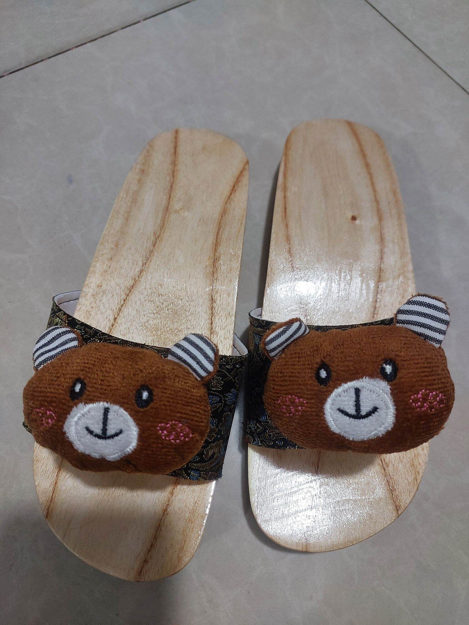 guốc gỗ gắn thú cho mẹ và bé
