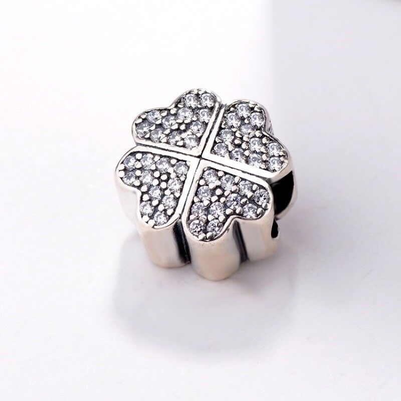 CHARM PAN ALE ĐÍNH ĐÁ CỎ 4 LÁ MAY MẮN BẠC S925