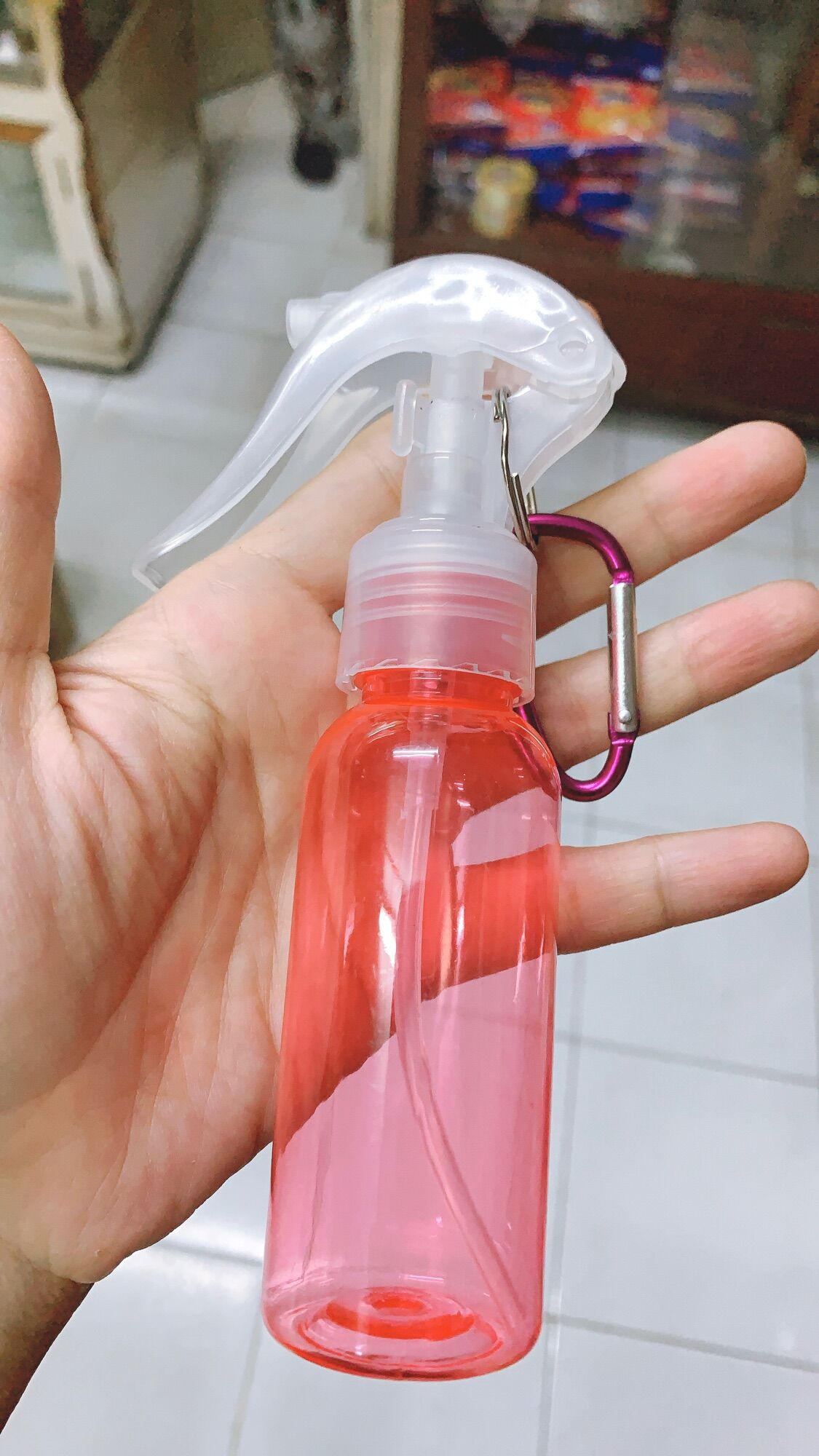Bình xịt cồn móc khoá phun sương mini 60ml( màu ngẫu nhiên)