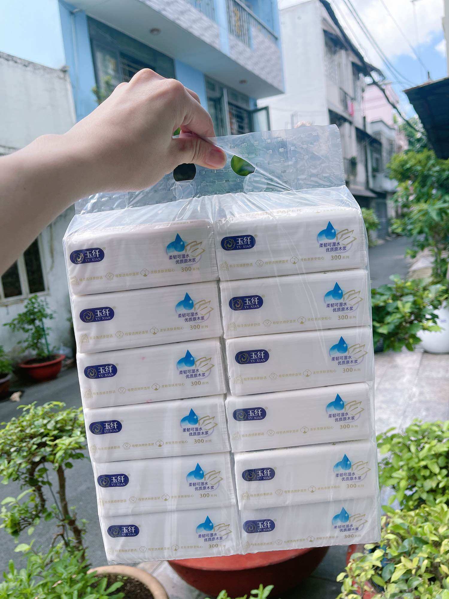 Bịch 12 gói giấy ăn Soft ( 3000tờ giấy màu trắng) mềm mịn