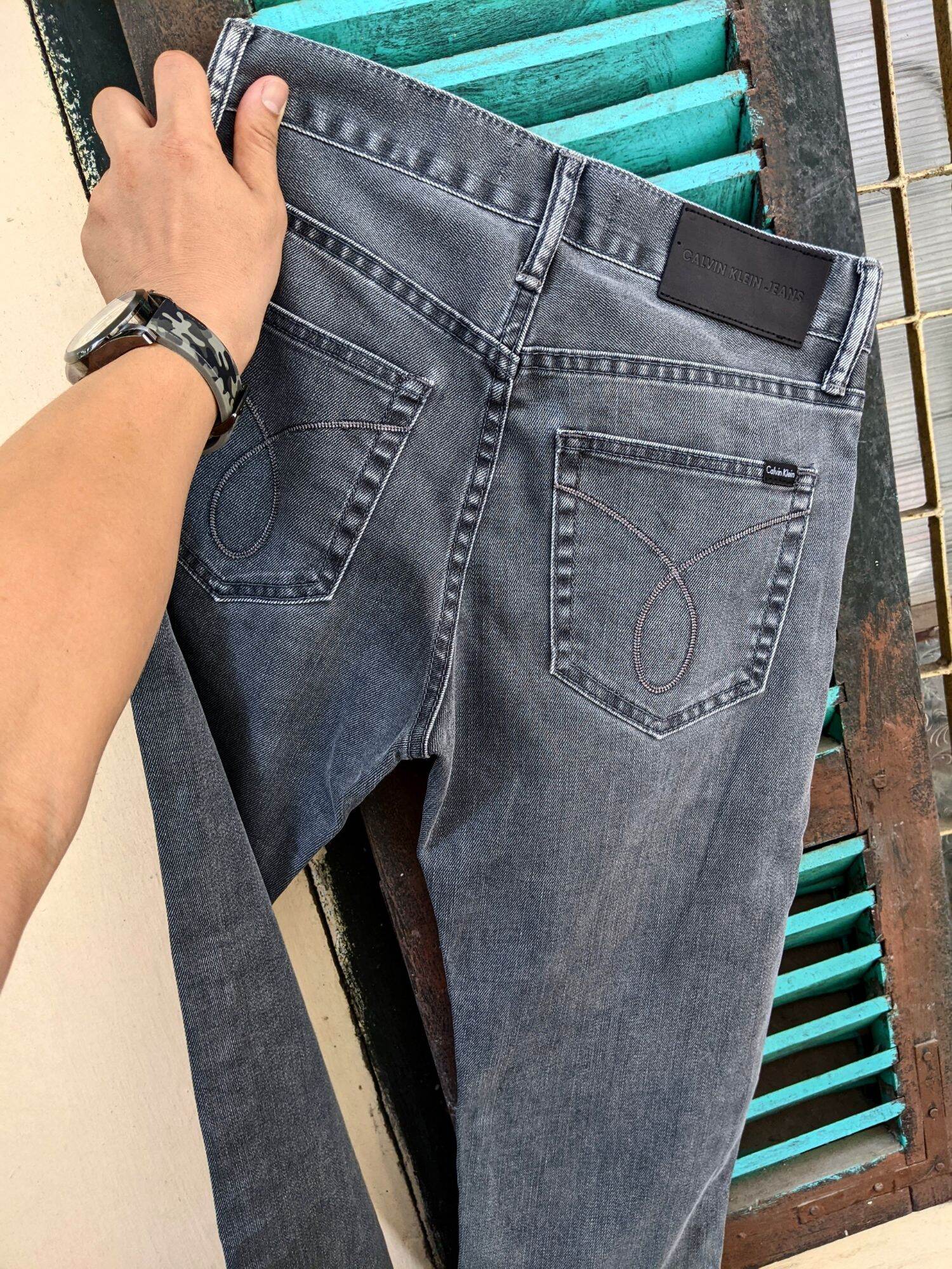 quần jeans ck màu xám tro form đứng chất đẹp