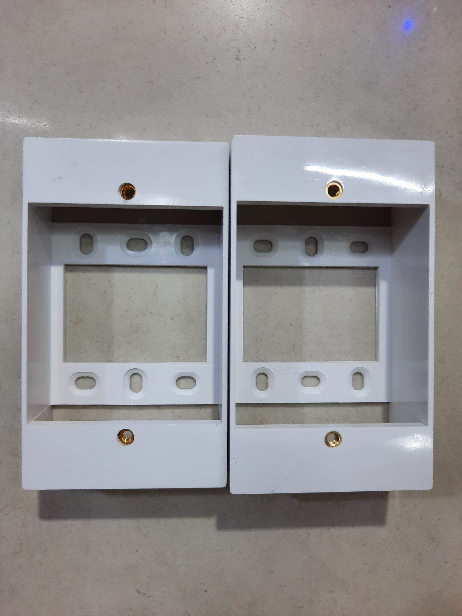 Đế nổi cao, đế nổi thấp Sino