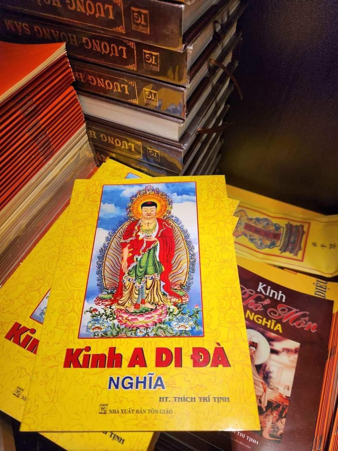 Quyển Kinh A Di Đà giảng nghĩa