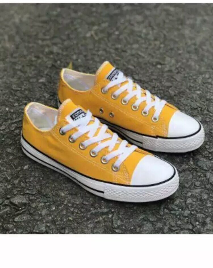 Giày cv vàng thấp cổ nam , nữ. Giày thể thao vàng thấp cổ, giày sneaker e vàng thấp cổ có tag in logo ,ảnh thật tự chụp.