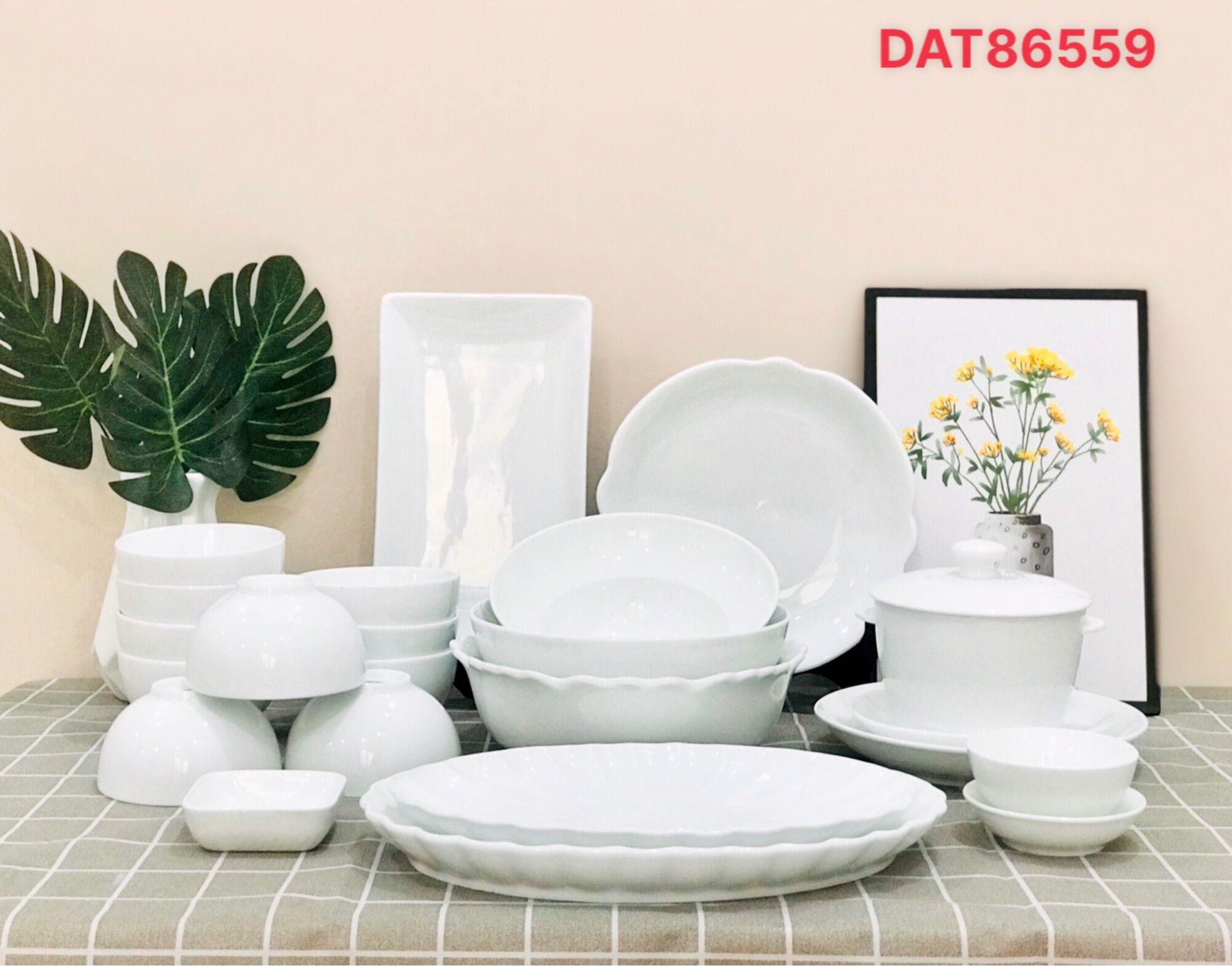 Bộ bát đĩa men trắng ngọc. Gốm sứ Bát Tràng.
