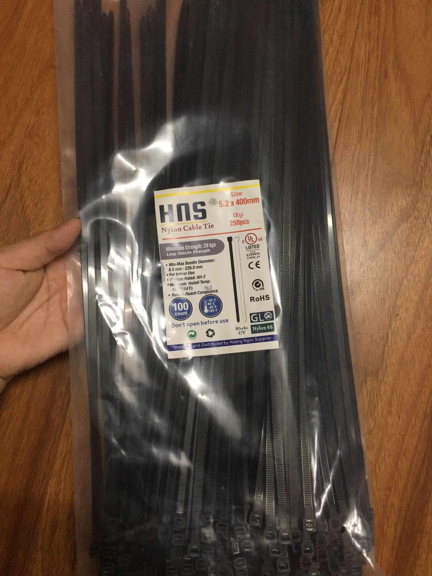 Túi 250 sợi dây rút nhựa đen 40cm (5,2x400mm)