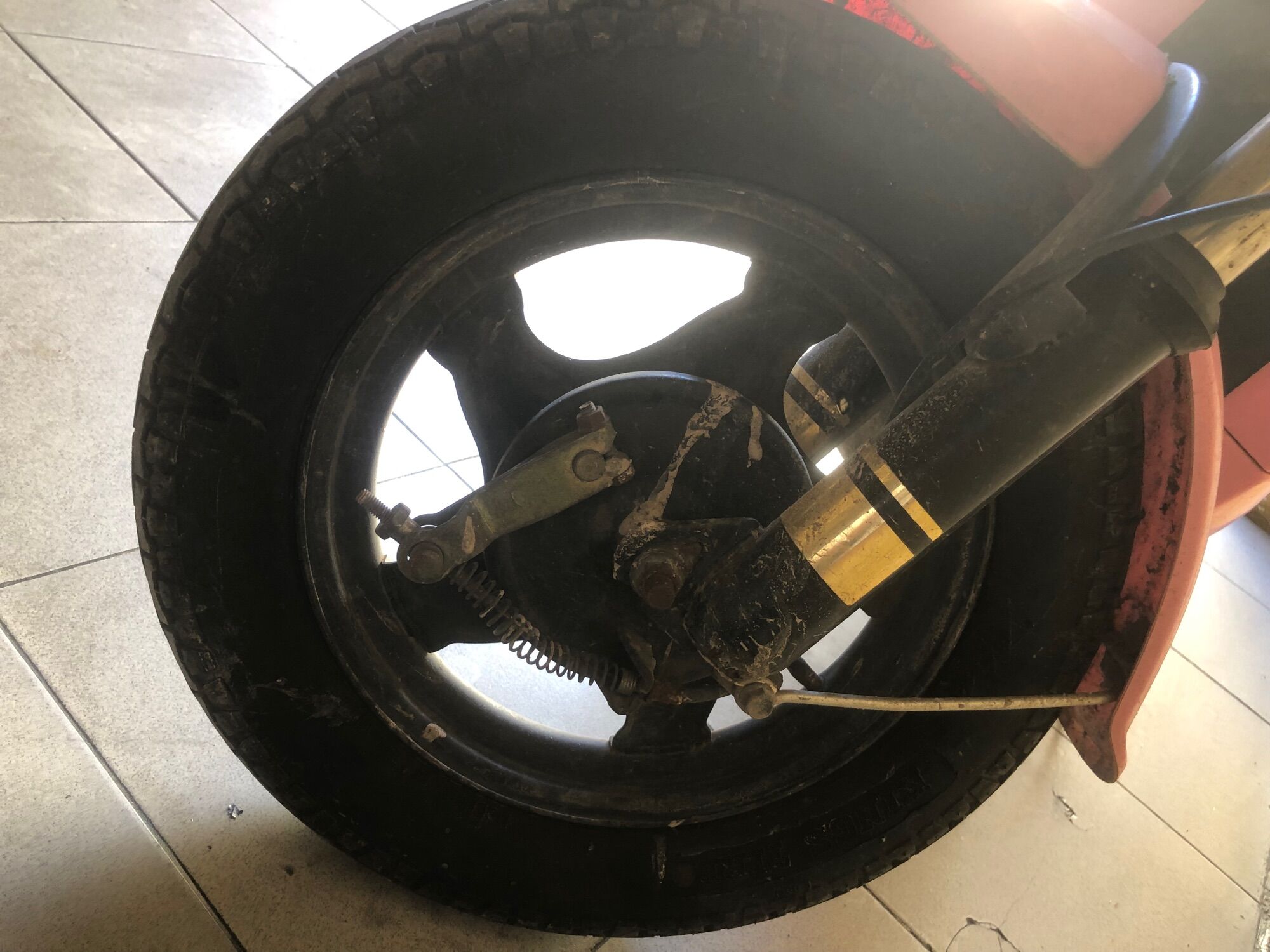 Lốp xe 2.75-10 xe máy điện