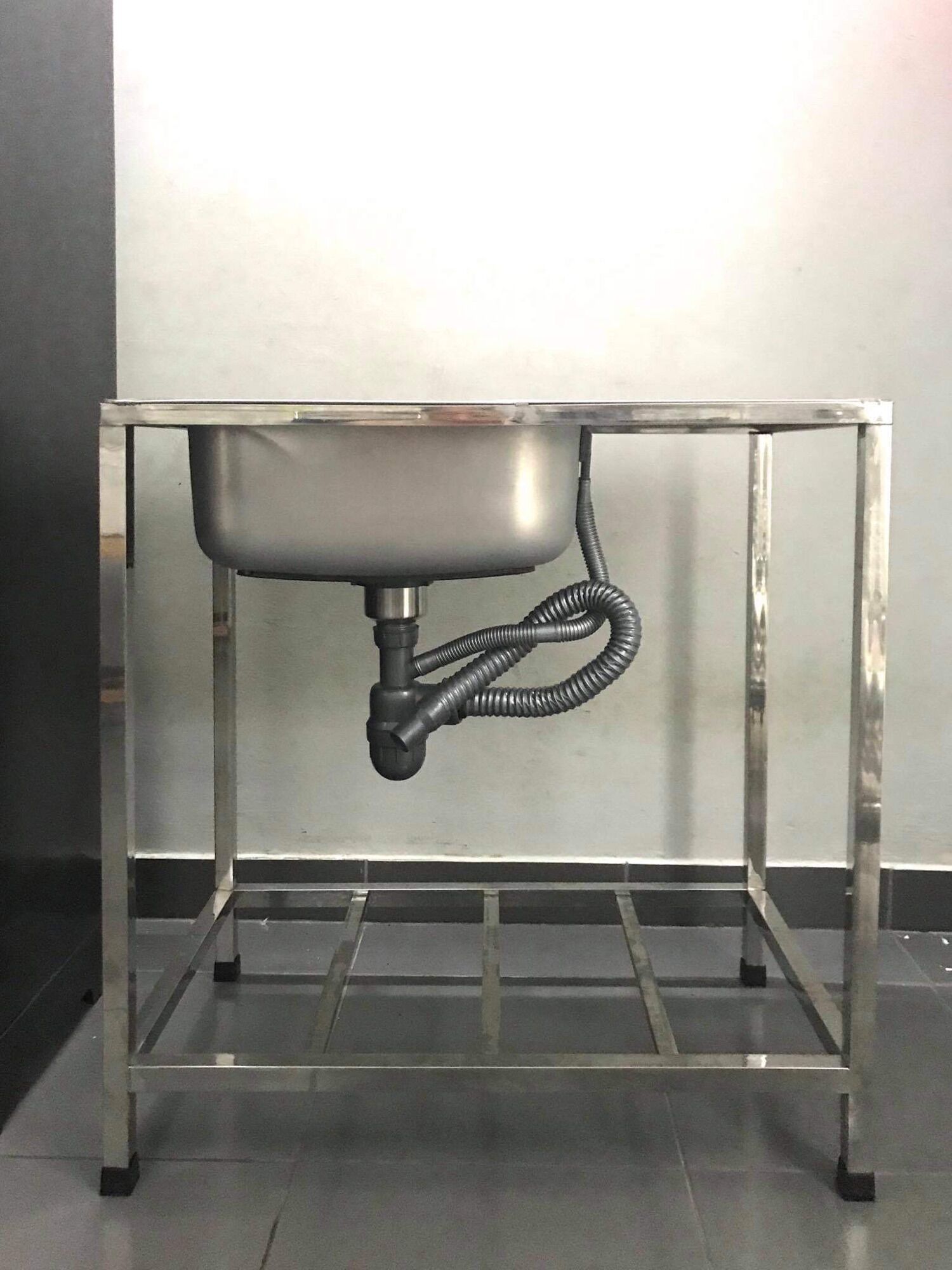 BỒN 1 HỘC CÓ CÁNH
