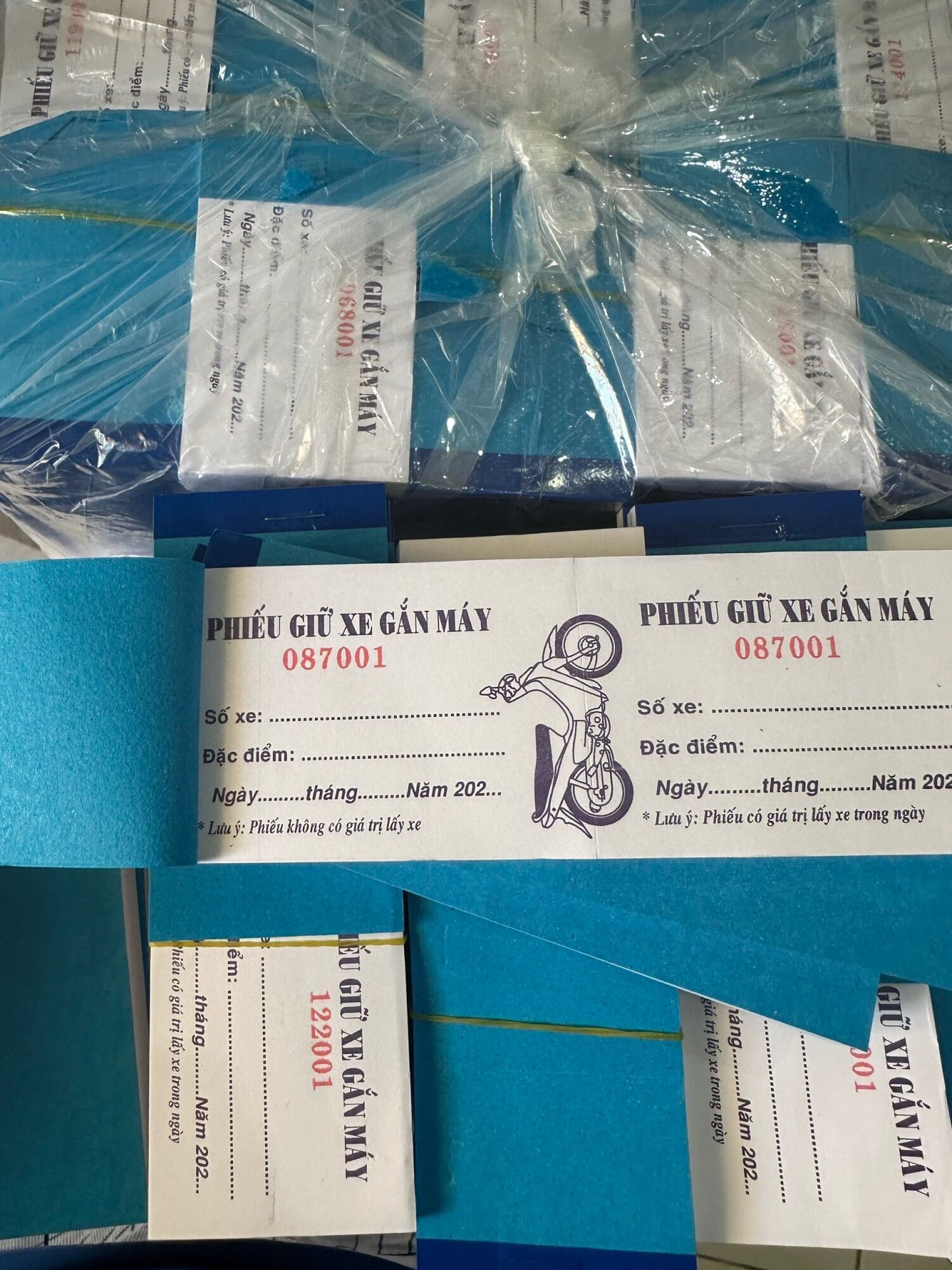 10 cuốn Phiếu giữ xe in sẵn ( Hoã tốc&sẳn kho)