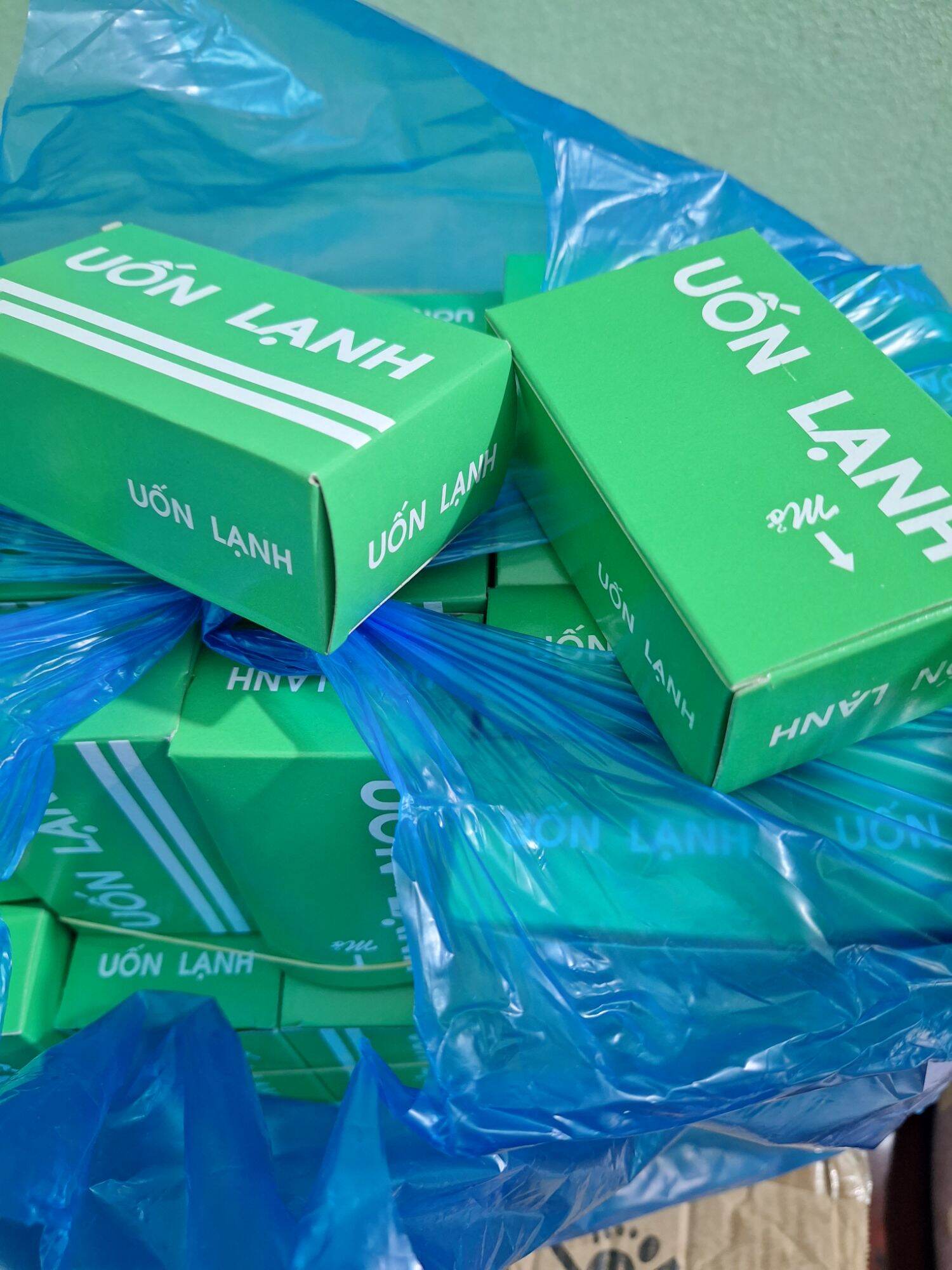GIẤY UỐN LẠNH 1hộp 100 miếng