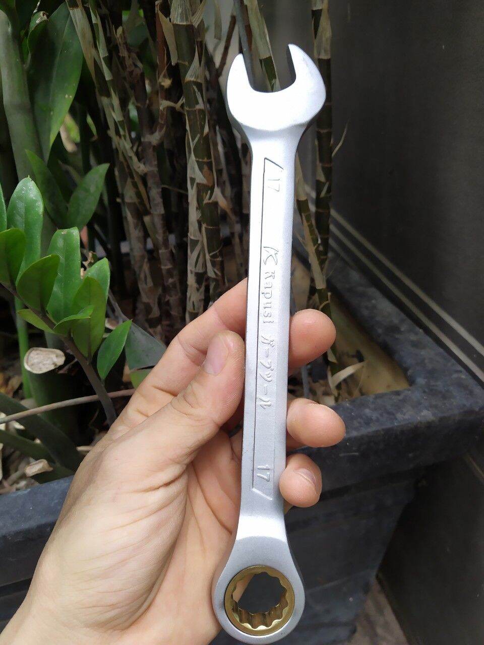 Cờ lê tự động đảo chiều lẻ Kapusi