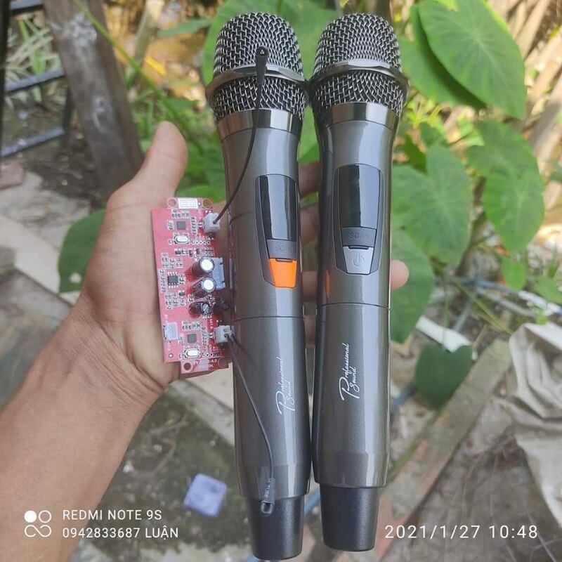 Micro loa kéo UHF có sét tần số