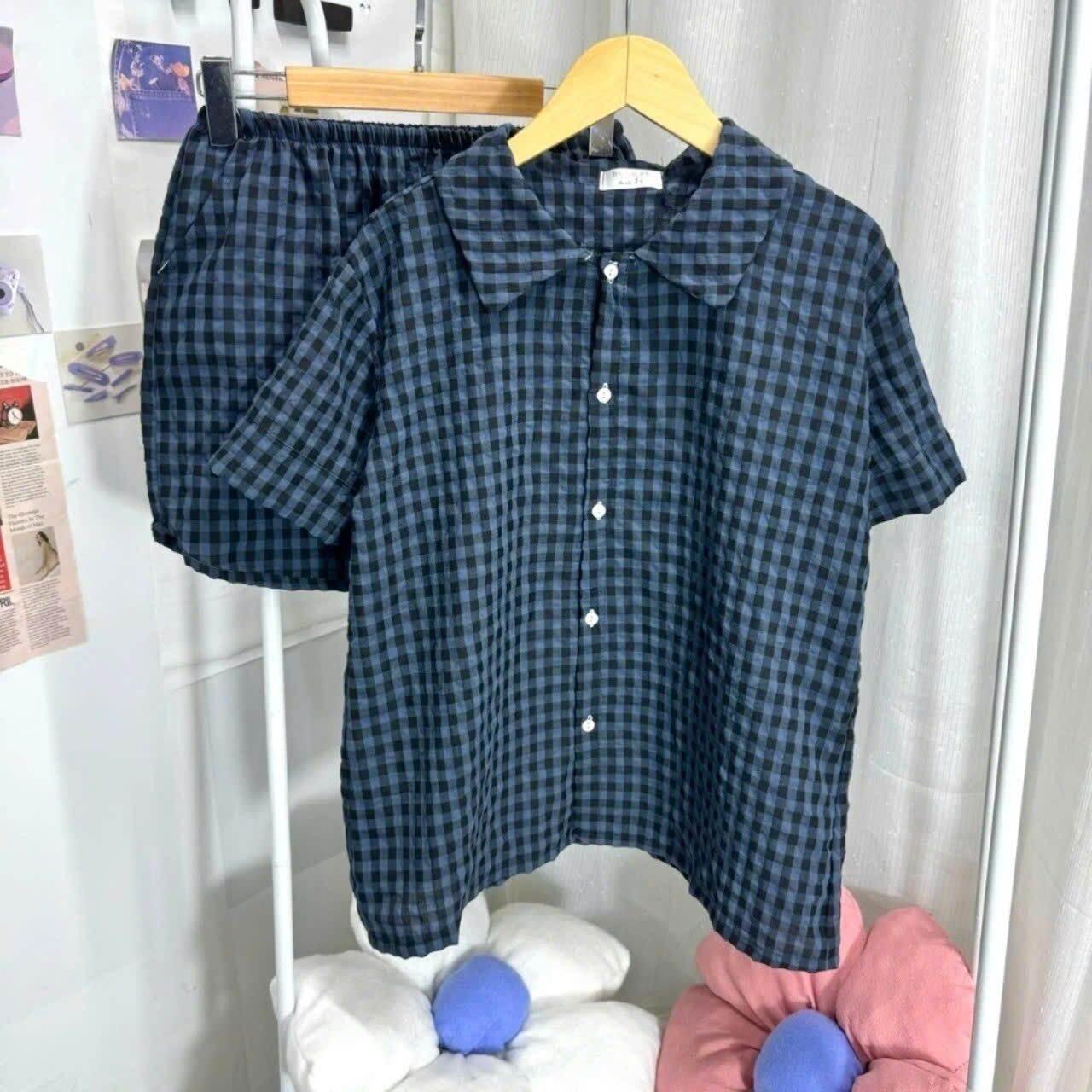 Sét bộ đùi Pyjama kẻ xốp.